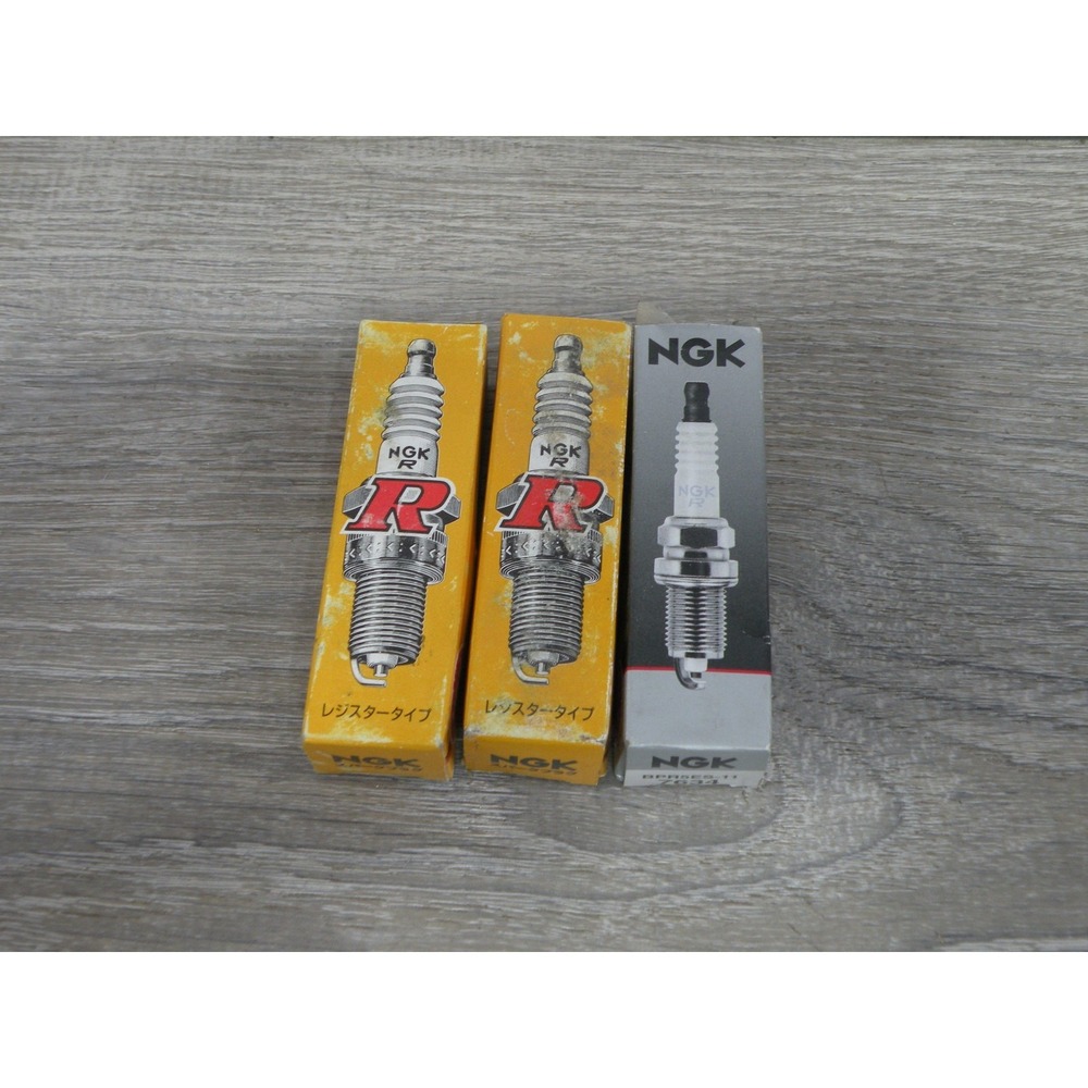 NGK BPR5ES-11 7634 BP6ES Spark Plugs Made in Japan - Lot of 3 New in Box